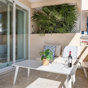  Apartment 3 Bedroom In Location